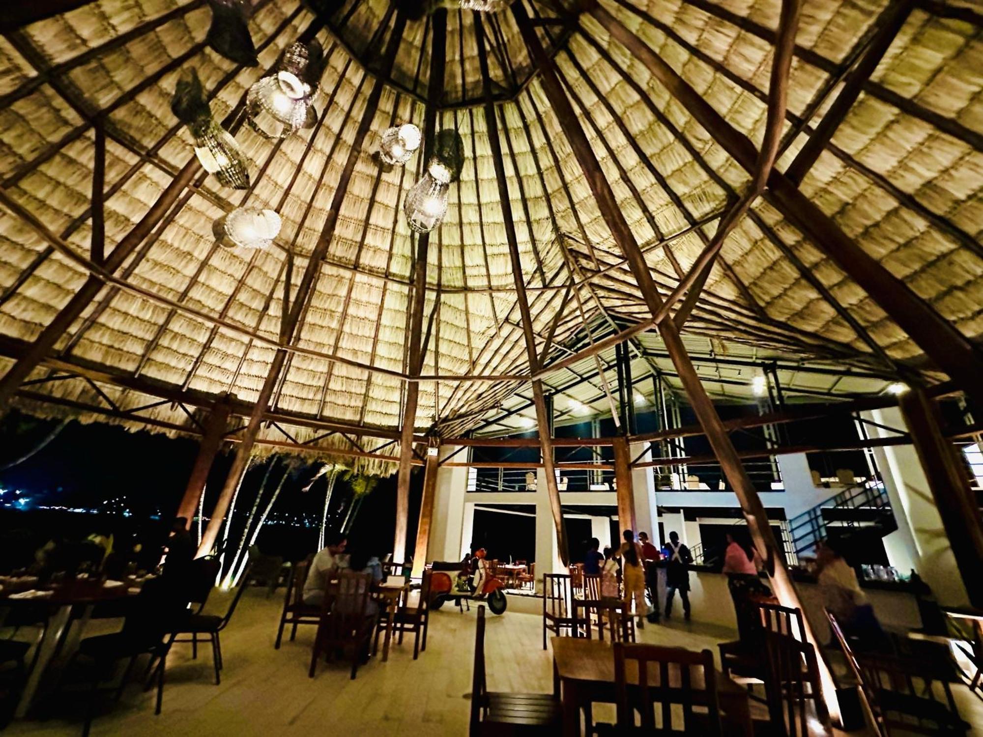 Hotel Maya Internacional Флорес Екстериор снимка