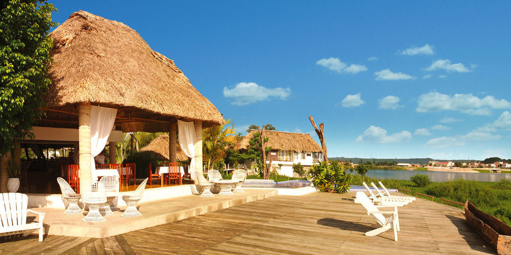 Hotel Maya Internacional Флорес Екстериор снимка